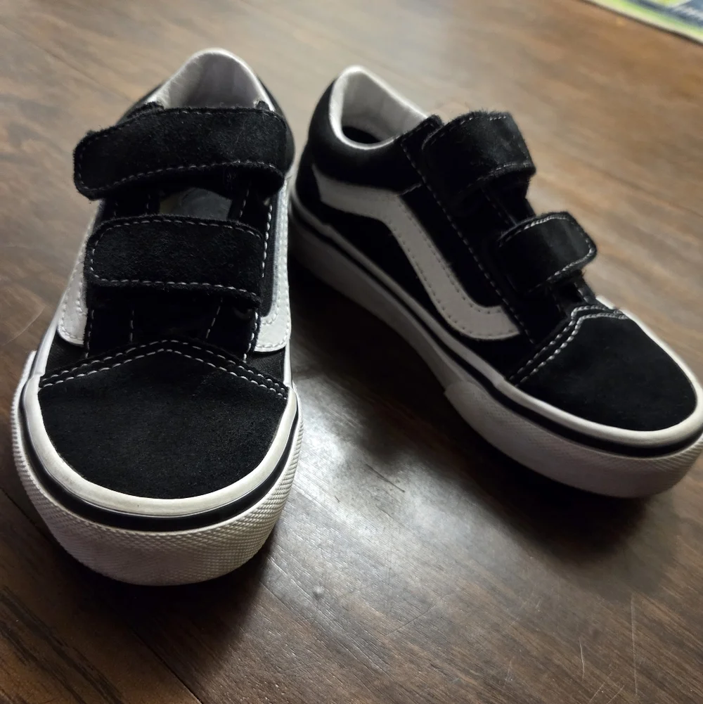 Vans Classic Velcro Skate Sneakers, Toddler Vans, Old School Vans, Kids Vans - Picture 3 of 8